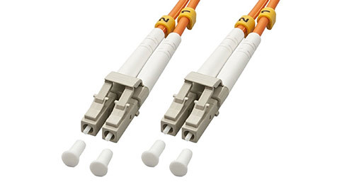 Diagram showing fibre optic transceiver components and connector types